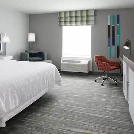 Hampton Inn By Hilton Wichita Northwest Exterior photo