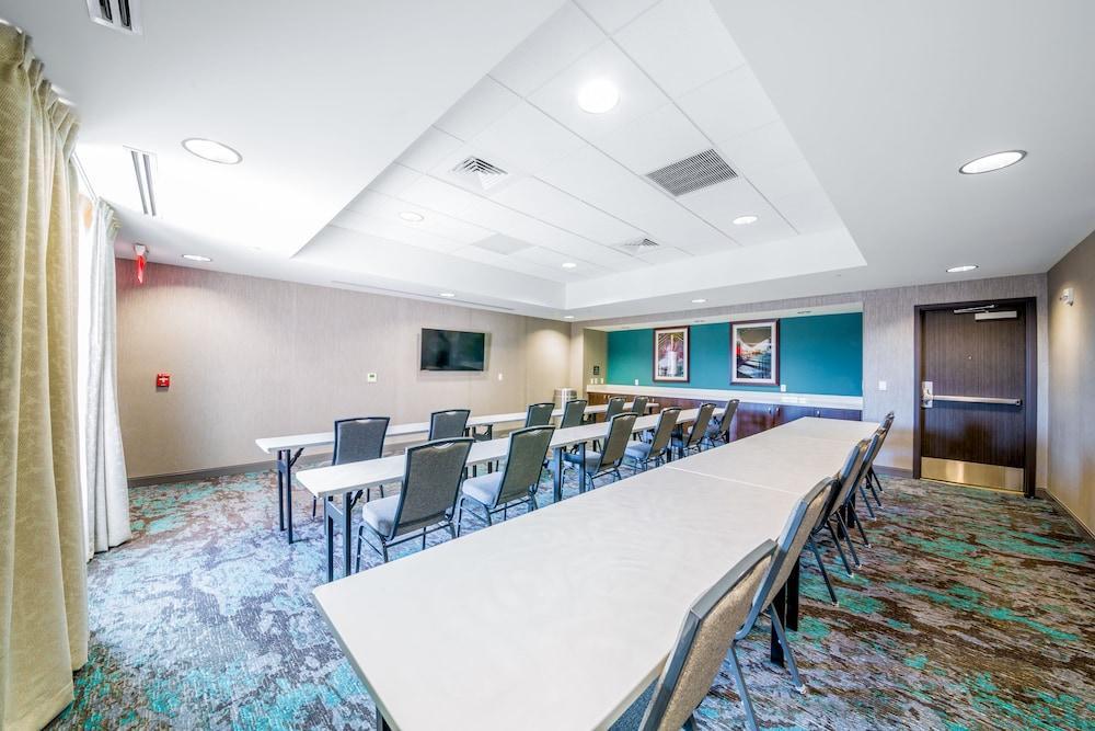 Hotel Hampton By Hilton Northwest 3*